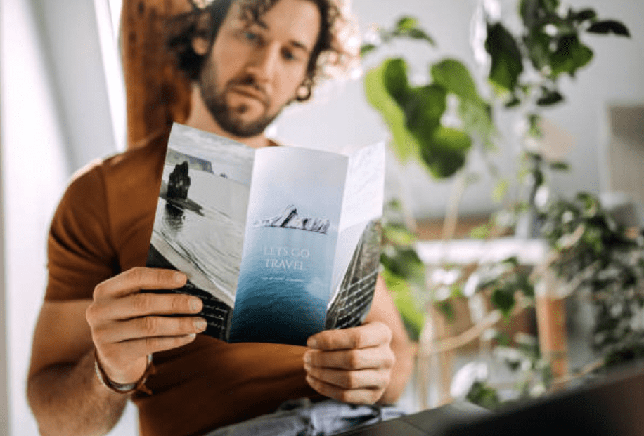 Wizytówki, ulotki, banery – kluczowe narzędzia reklamowe